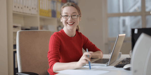 lady at laptop